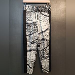 Black and White Abstract Print Pants